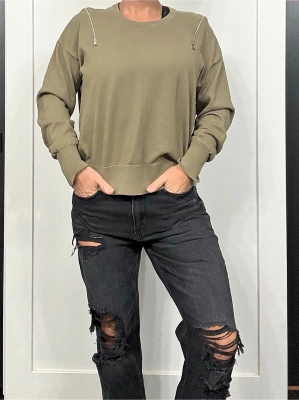 DKNY Crew Neck Zipper Sweater in Green Size Large Like New